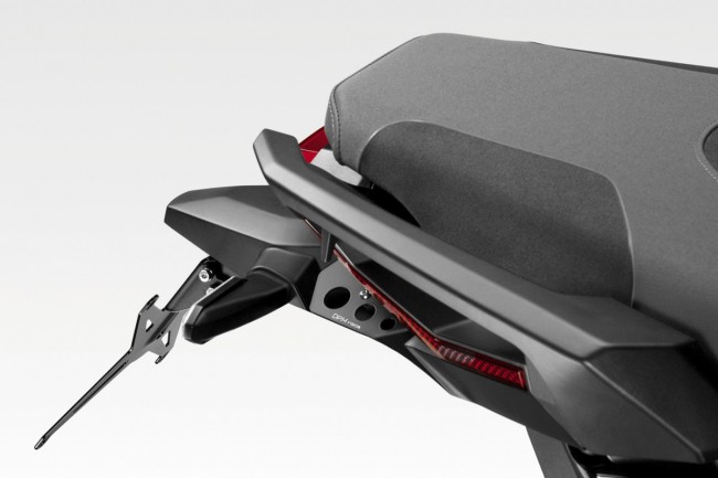 Kit riposizionamento targa "EXENTIAL"