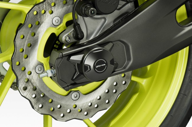 Rear wheel pin cover MT07