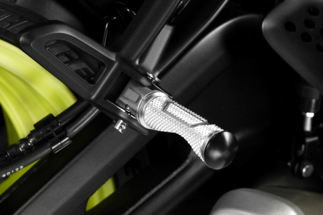 Passenger footpegs GP